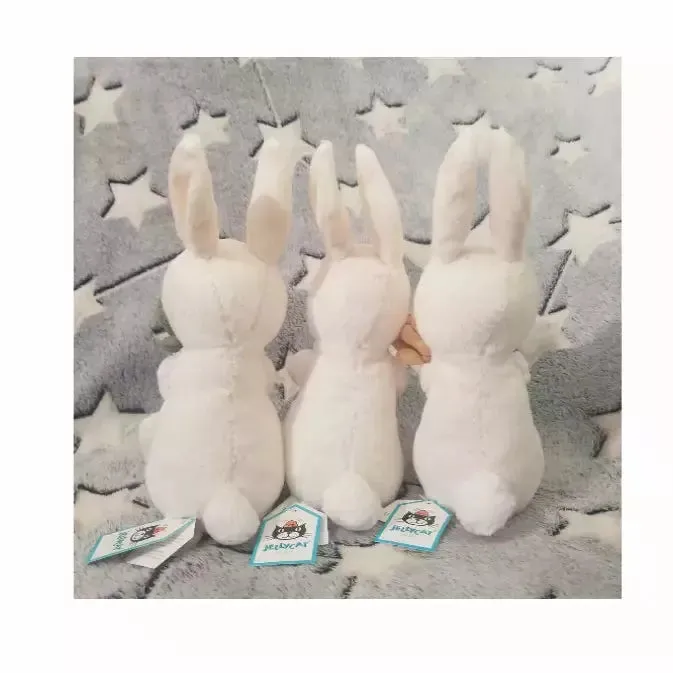 Bobbi Bunny with Daffodil