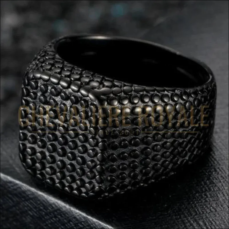 Chevalière homme robuste et durable pointillé titane acier