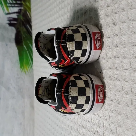 Disney/VANS Limited Edition Minnie &amp; Mickey sneakers boys size 6