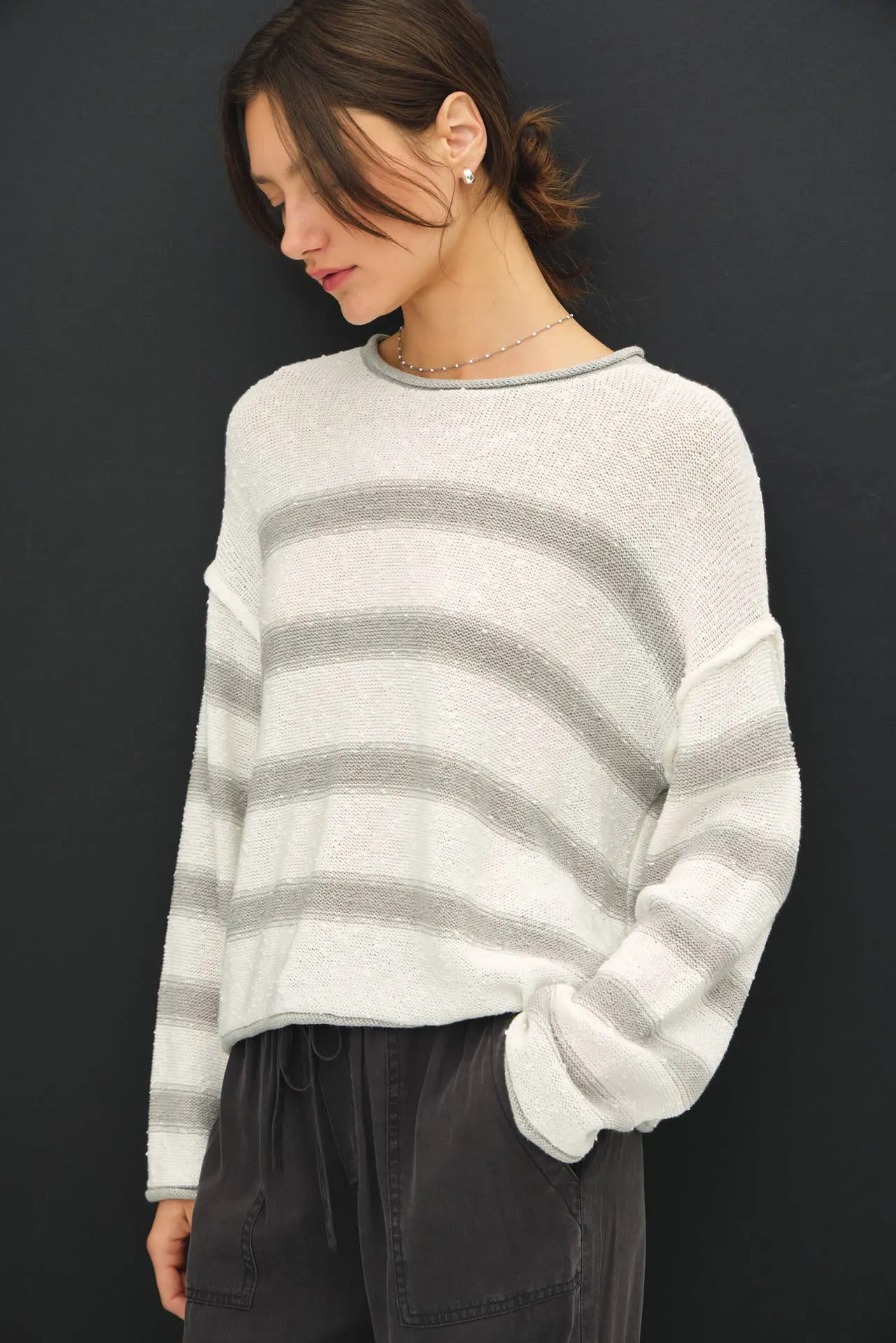 FLOWY STRIPED SWEATER W ACCENT COLOR: Poppy