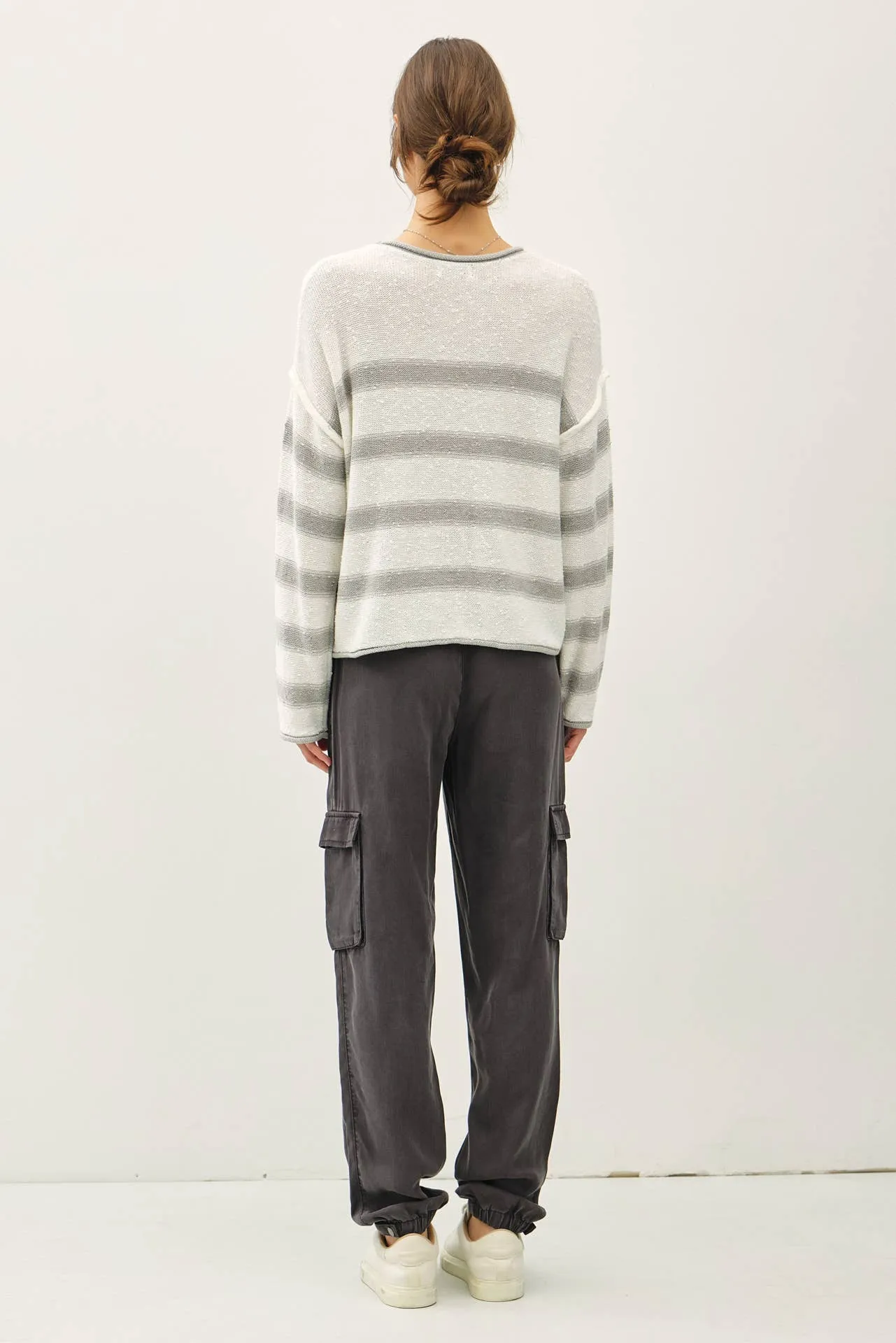 FLOWY STRIPED SWEATER W ACCENT COLOR: Poppy