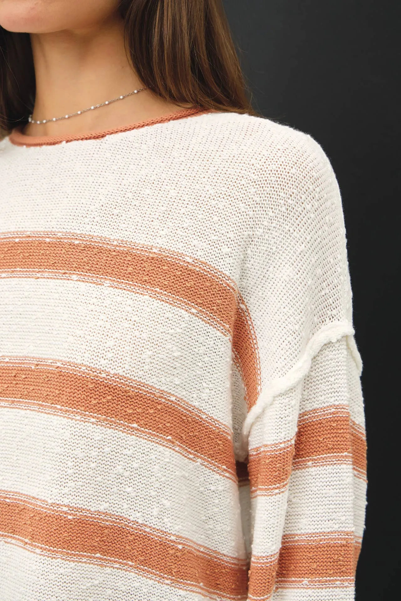 FLOWY STRIPED SWEATER W ACCENT COLOR: Poppy