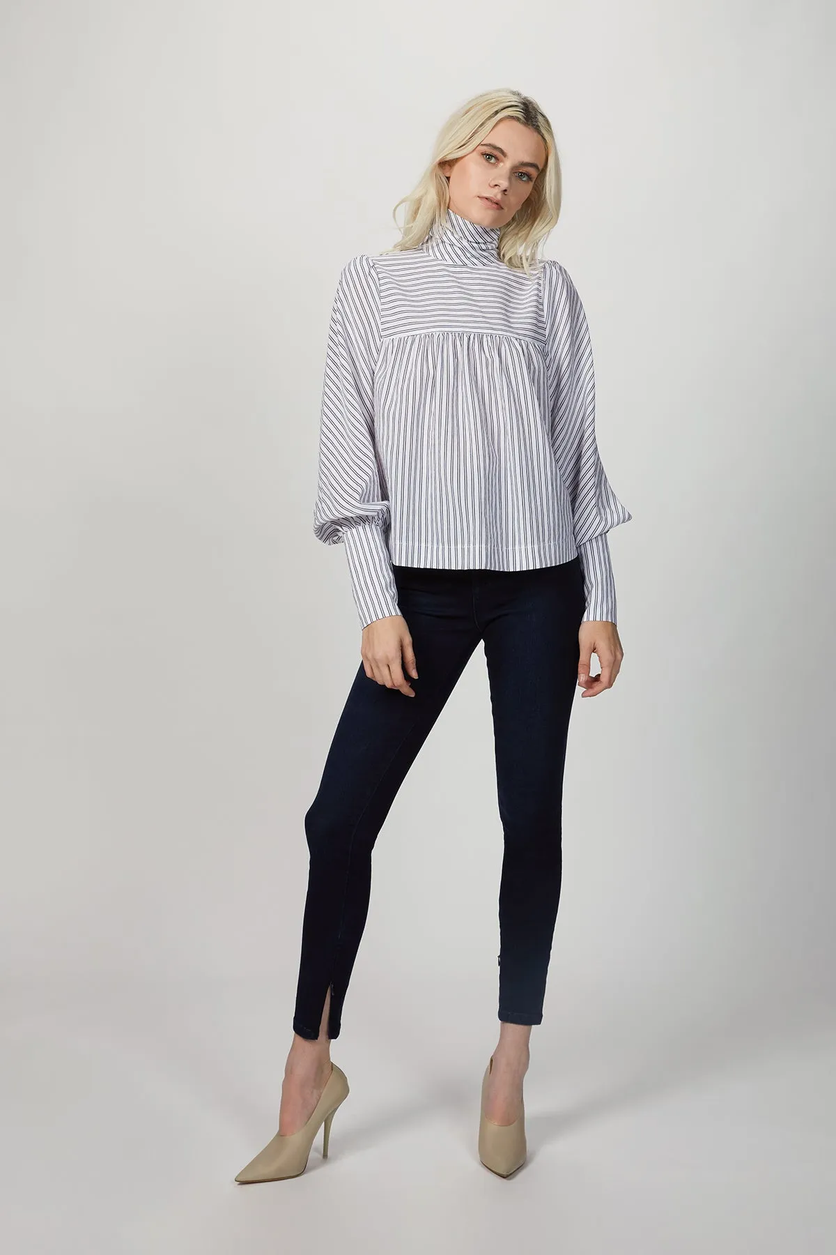 HIGH NECK A-LINE BLOUSE