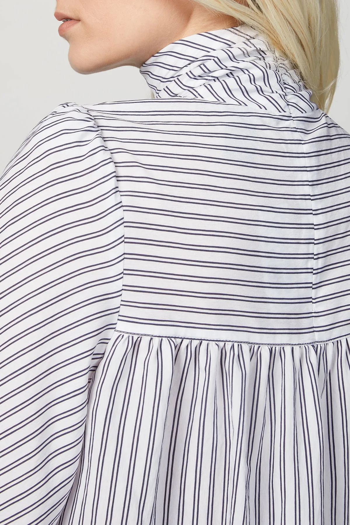 HIGH NECK A-LINE BLOUSE