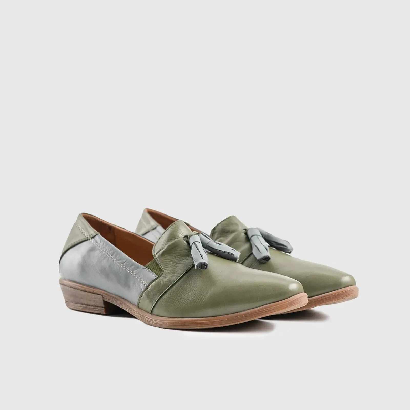 Leather Slip On Tassels 2893 Olive/Light Blue