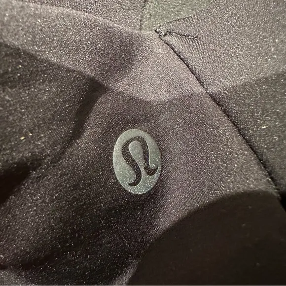 Lululemon Air‎ Support Bra in Black Size 38C