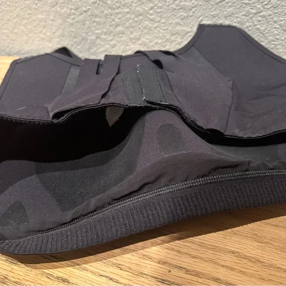 Lululemon Air‎ Support Bra in Black Size 38C