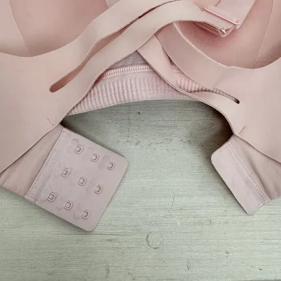 Lululemon AirSupport Bra High Support Size 38DD Pink Running Athletic Sports Bra