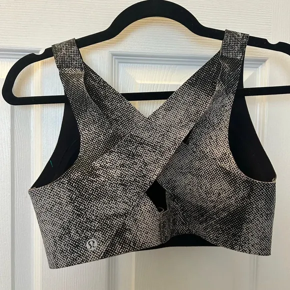 Lululemon Enlite Bra Pixel Print Ice Grey Black Size 36E GUC