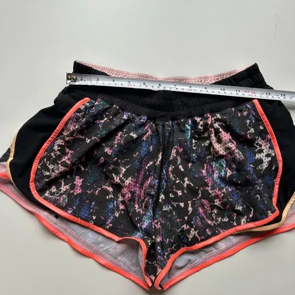 Lululemon Super Squad Short Floral Sport Black Multicolour gym running shorts