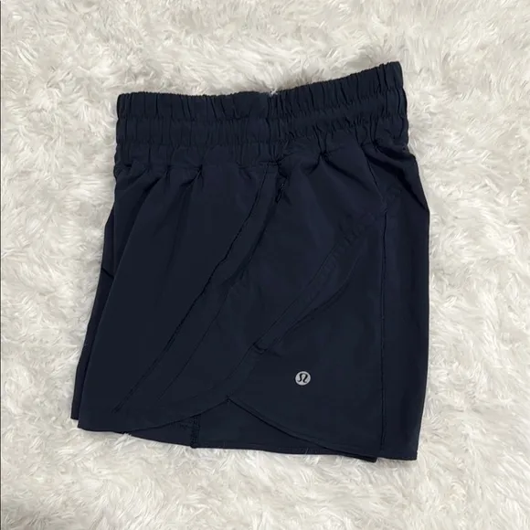 Lululemon Track That High-Rise Lined Short in True Navy Sz 2