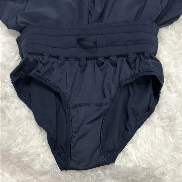 Lululemon Track That High-Rise Lined Short in True Navy Sz 2