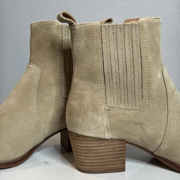 MADEWELL THE WESTERN HEELED POINTED TOE ANKLE BOOT IN WALNUT SHELL SUEDE