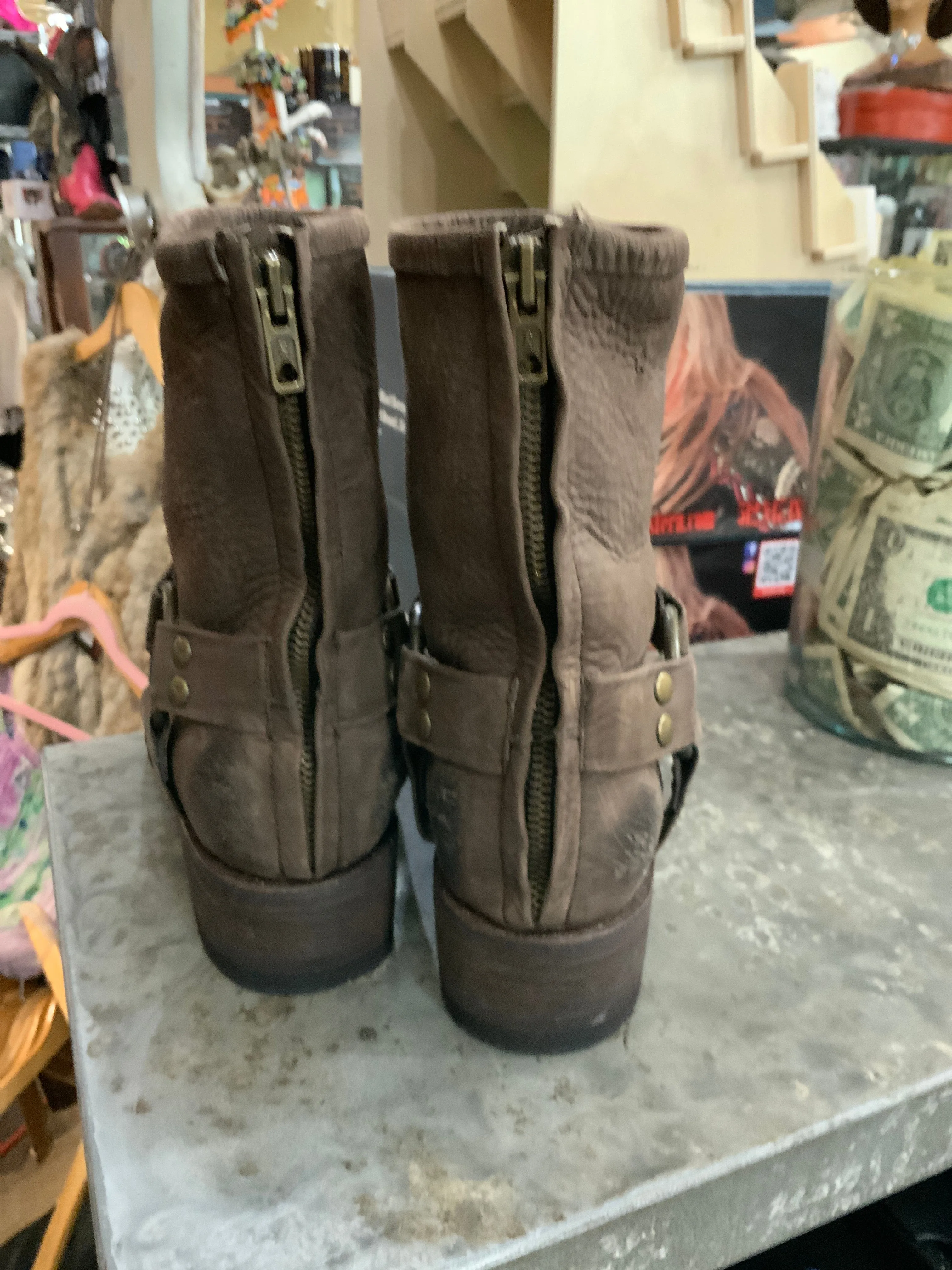 Men’s Old Gringo Harness 1/2 Boots 8D or 10 D