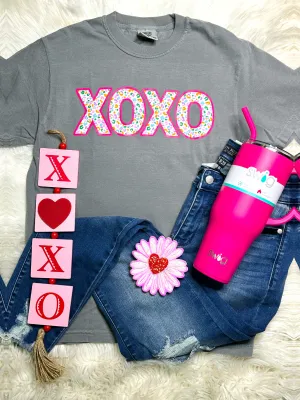 {MULTI-COLORED LEOPARD XOXO} Graphite Gray Crew Neck Tee