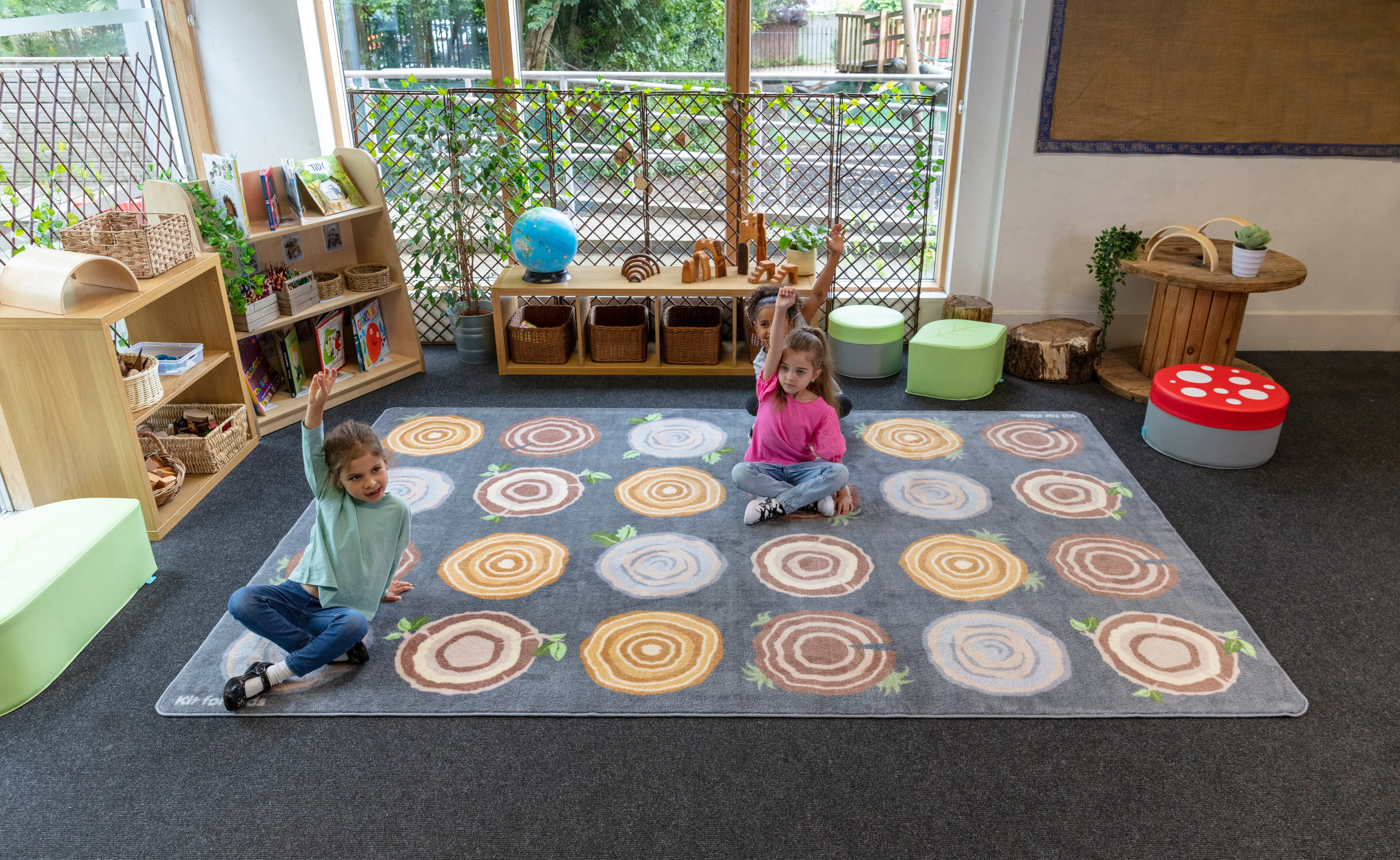 Natural World™ Tree Stump Placement Carpet 3x2m