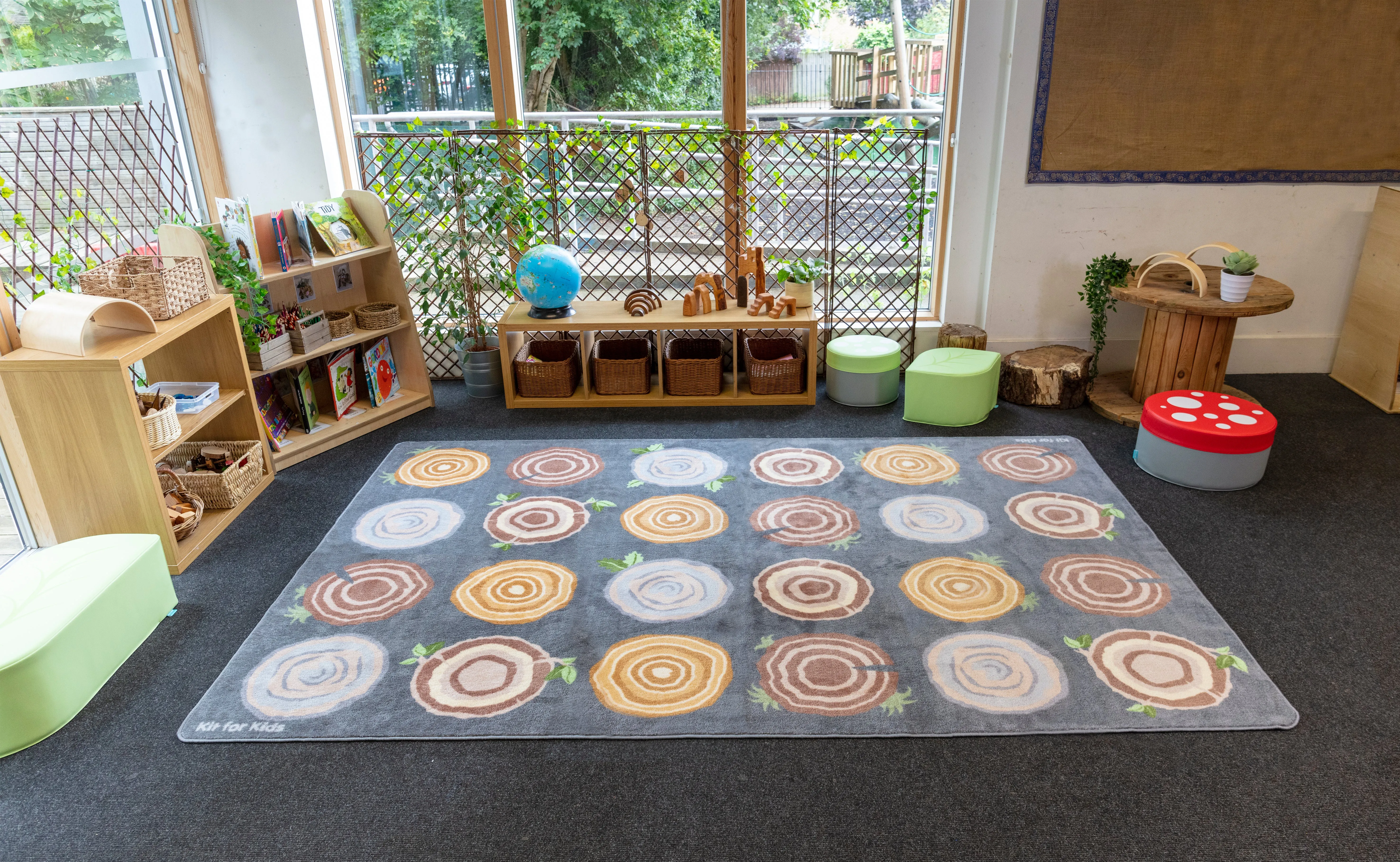Natural World™ Tree Stump Placement Carpet 3x2m