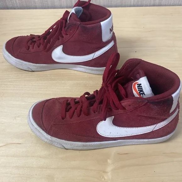 Nike wine Blazer Mid Premium Suede 77’ Red sneakers‎ youth kids size 6