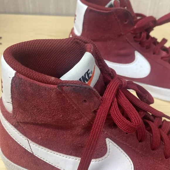 Nike wine Blazer Mid Premium Suede 77’ Red sneakers‎ youth kids size 6
