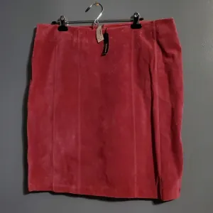 NWT Lane Bryant Size 18 Pink 100% Suede Skirt At Knee Washable Business Office