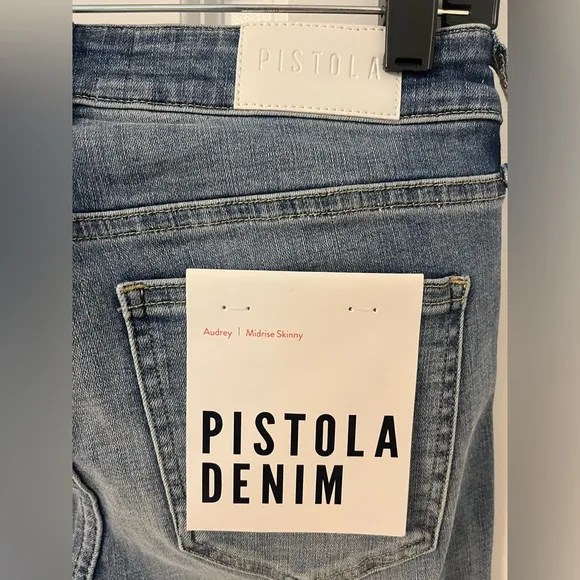 Pistola NWT Audrey Midrise Skinny Jean in Breezy (light wash)