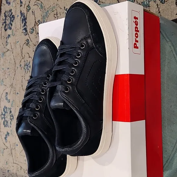 Propet men's Kellen Skate shoe-NEW