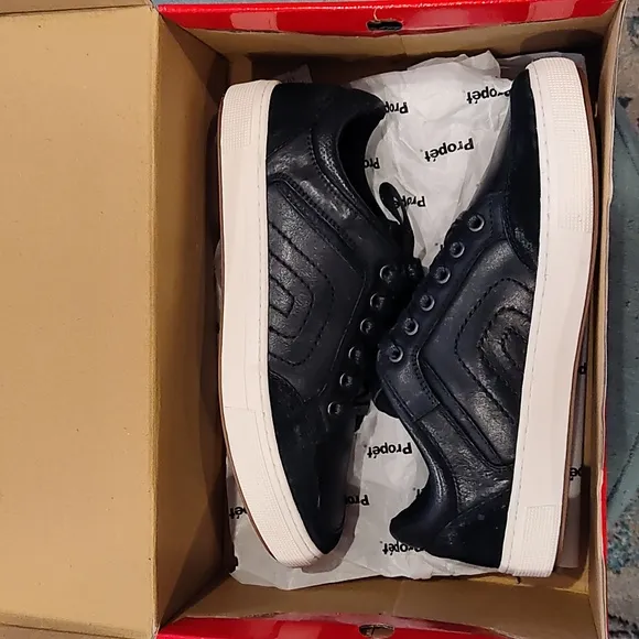 Propet men's Kellen Skate shoe-NEW