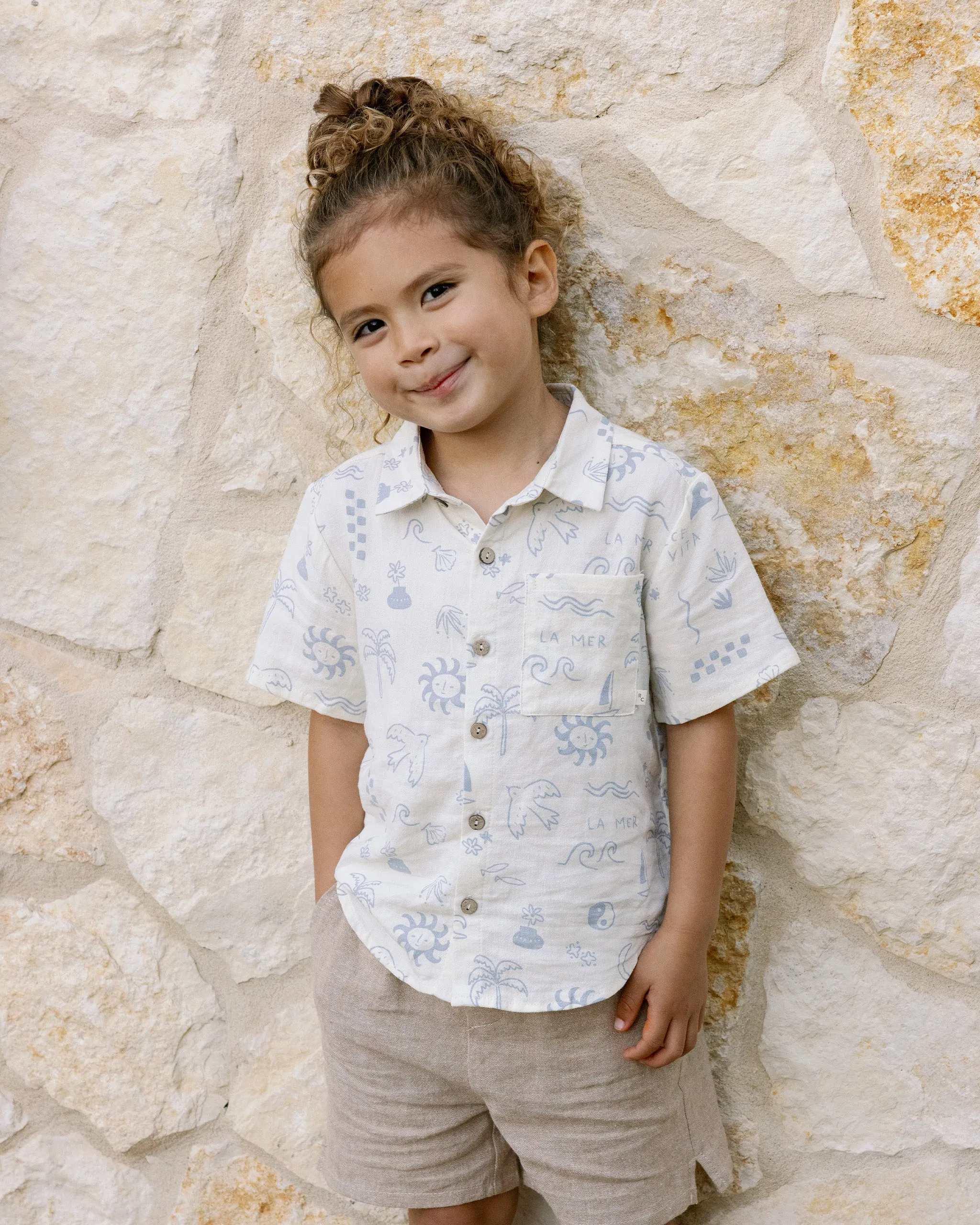 RYLEE   CRU Collared Short Sleeve Shirt || Mediterranean