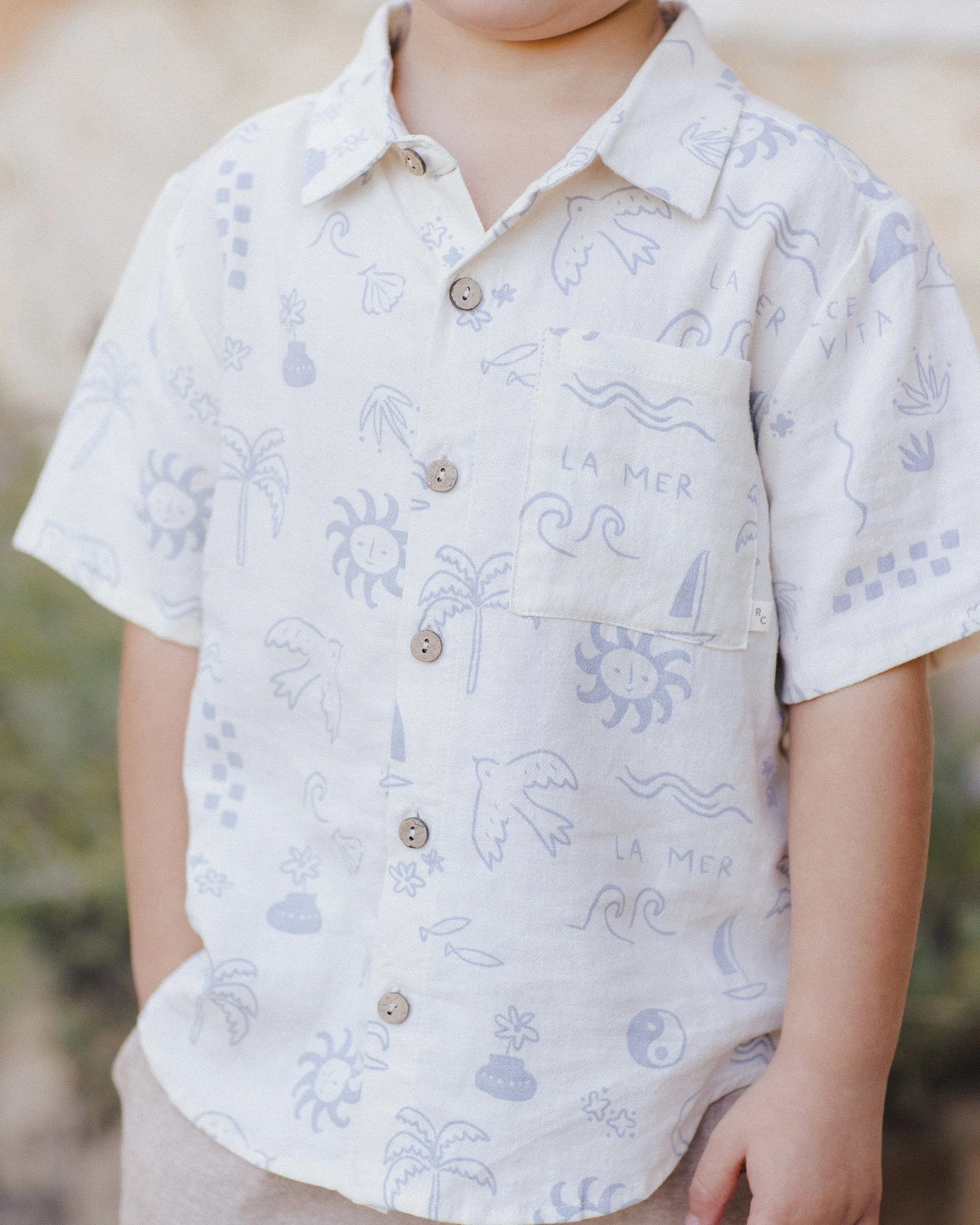RYLEE   CRU Collared Short Sleeve Shirt || Mediterranean