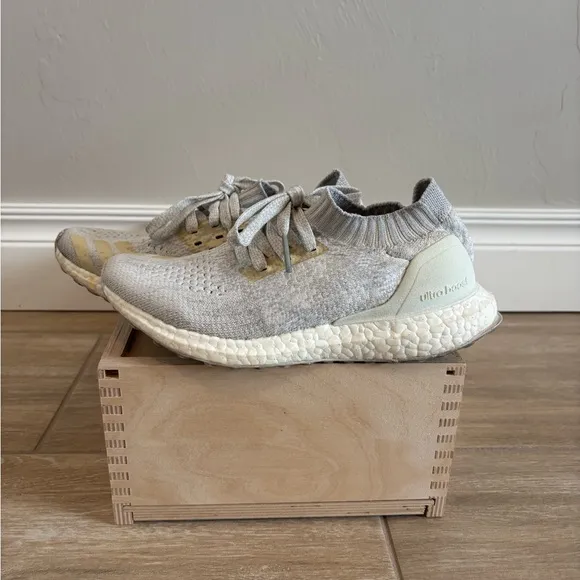 Size 5 Adidas Ultraboost Uncaged J “White” Men/Youth Sneakers BY2079