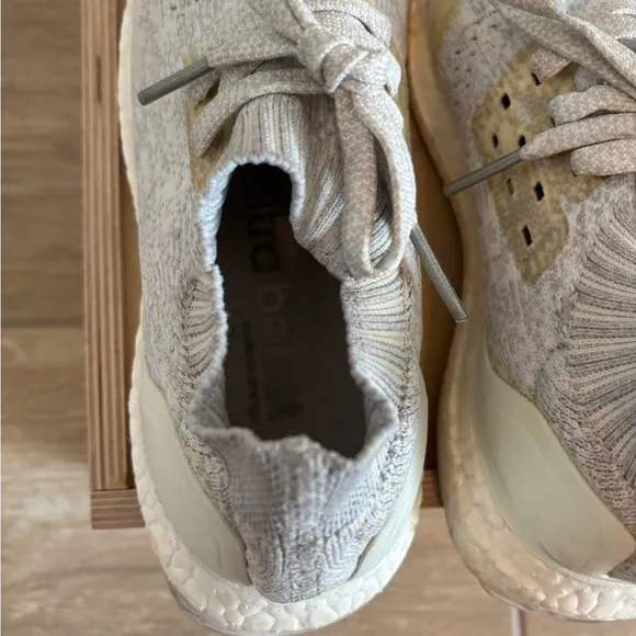 Size 5 Adidas Ultraboost Uncaged J “White” Men/Youth Sneakers BY2079