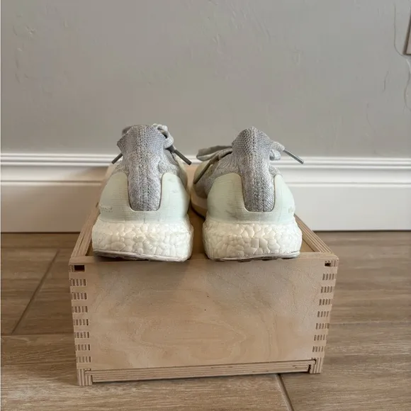 Size 5 Adidas Ultraboost Uncaged J “White” Men/Youth Sneakers BY2079