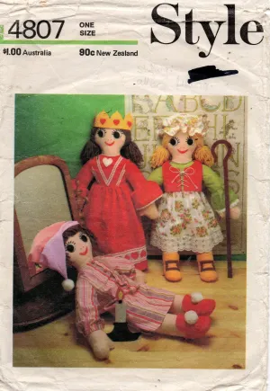 Style 4807 Nursery Rhyme Rag Dolls with Clothing 1970s Vintage Sewing Pattern