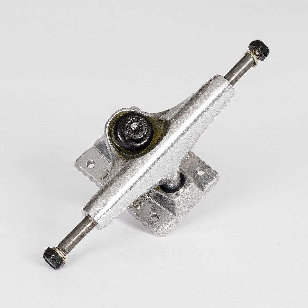 Thunder 143 Team Skateboard Trucks 1 Pair Polished Raw - 7.13"