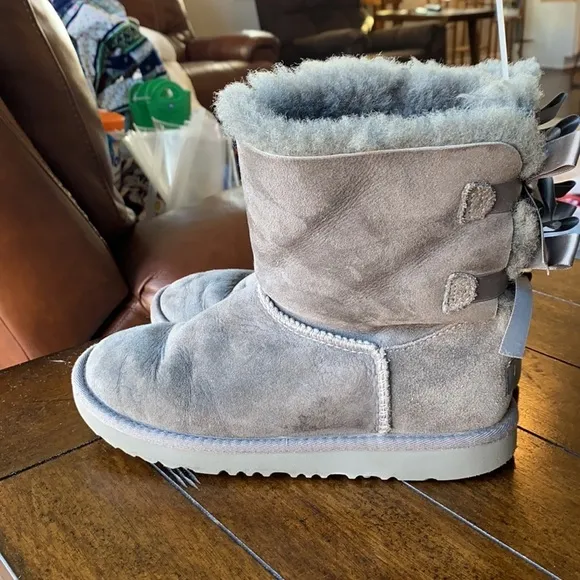 UGG Bailey Bow grey suede boot