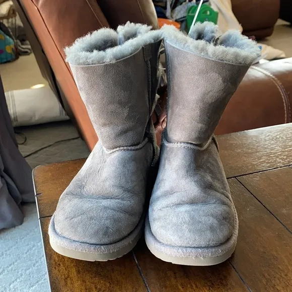 UGG Bailey Bow grey suede boot