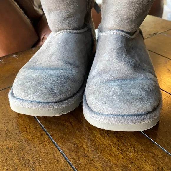 UGG Bailey Bow grey suede boot