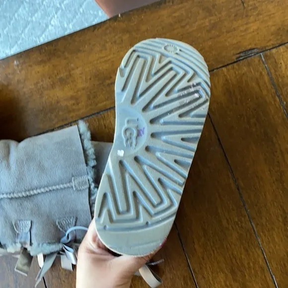 UGG Bailey Bow grey suede boot