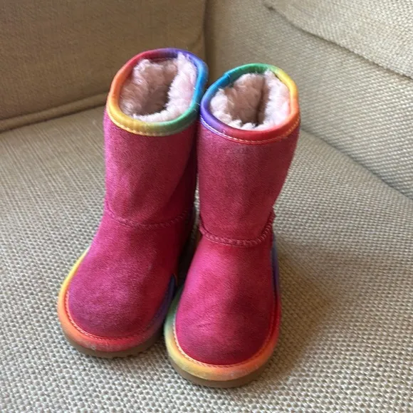 UGG Kids' Boots Leather/ Suede Rainbow Trim Sz 7 EXC CONDITION
