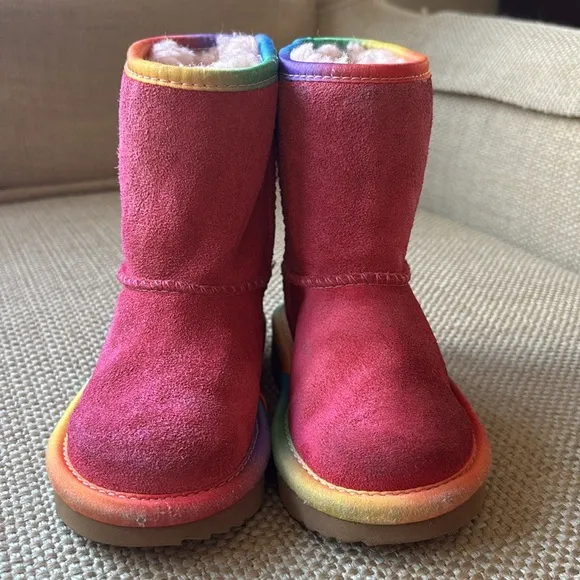 UGG Kids' Boots Leather/ Suede Rainbow Trim Sz 7 EXC CONDITION