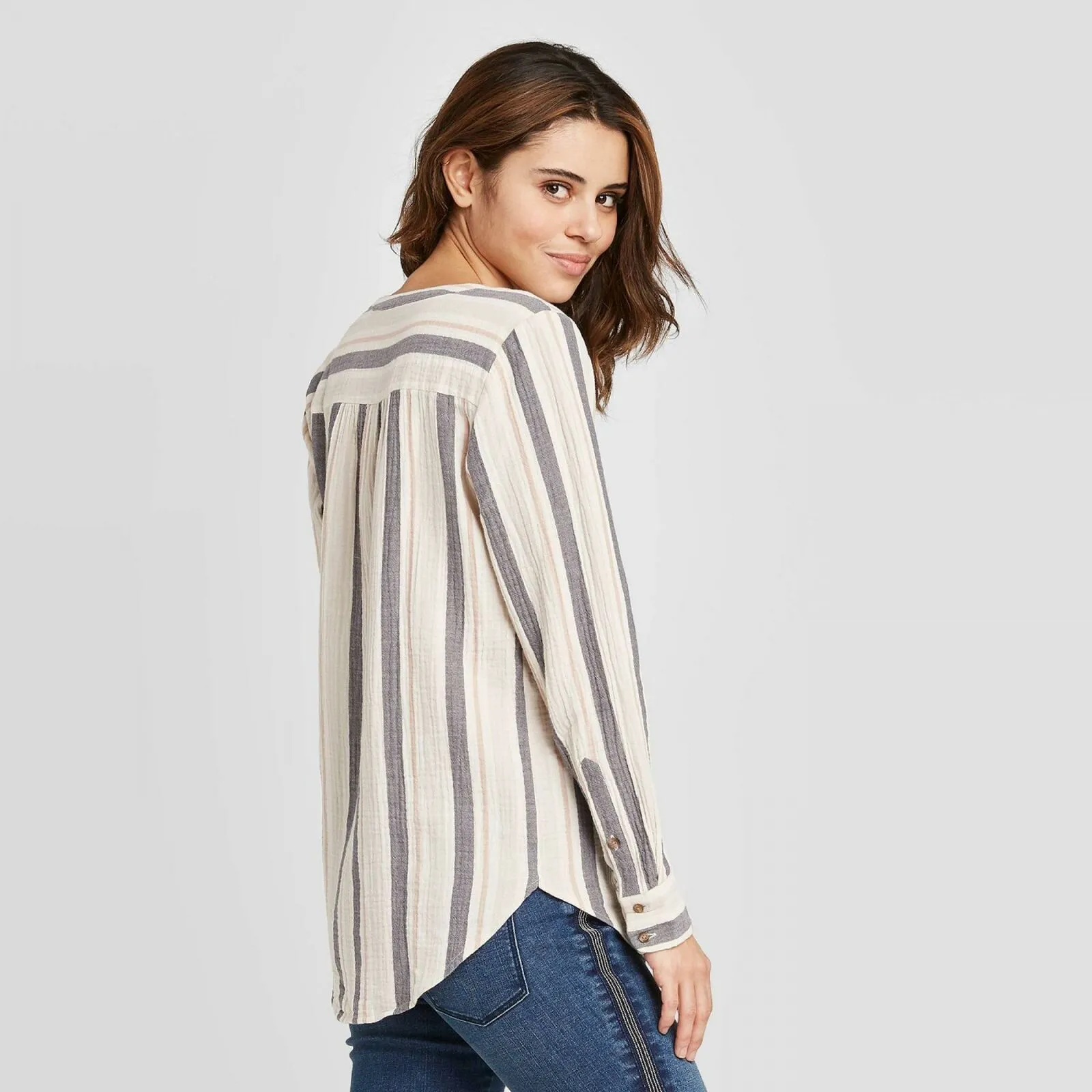 Universal Thread Women's Long Sleeve Button Front Tunic Blouse
