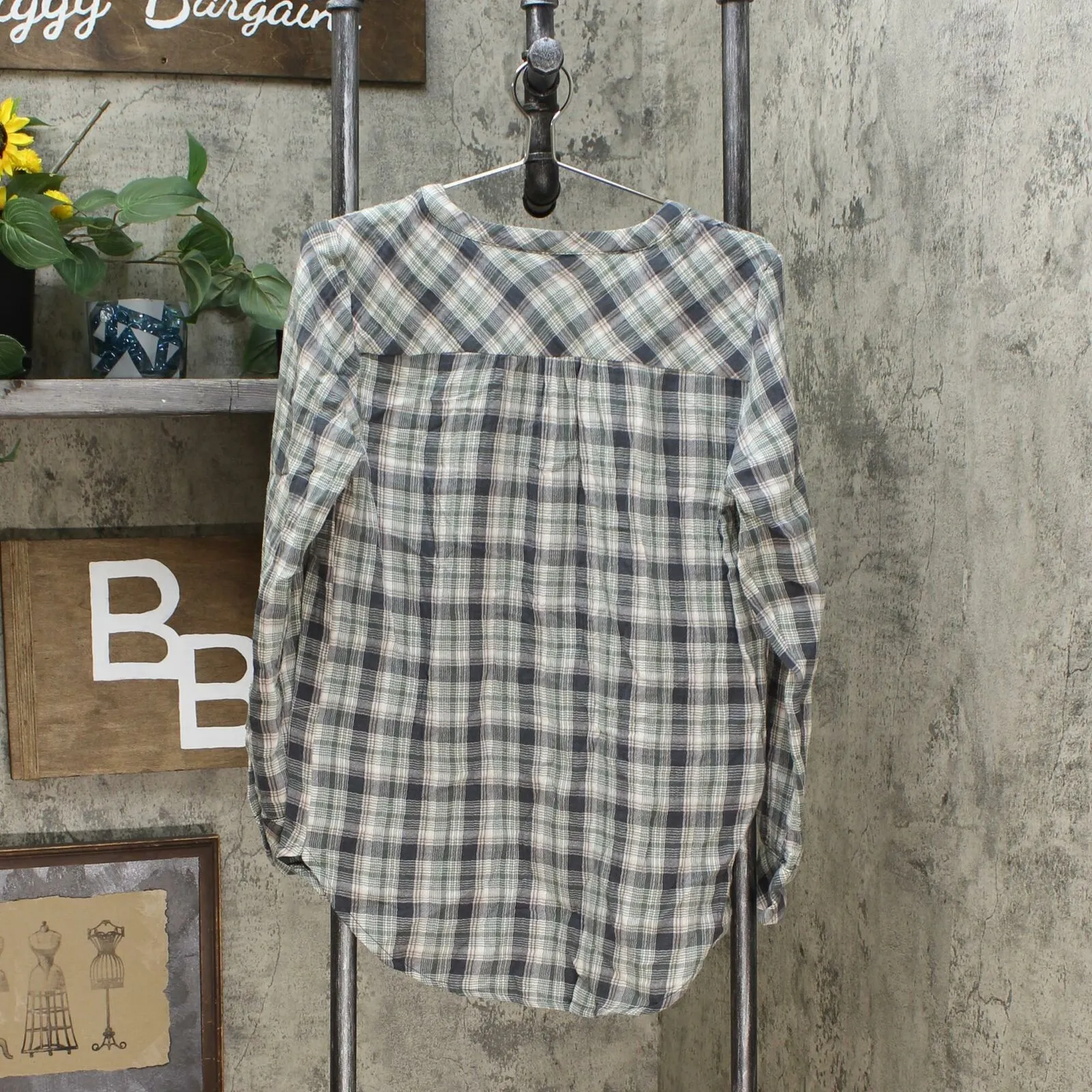 Universal Thread Women's Long Sleeve Button Front Tunic Blouse