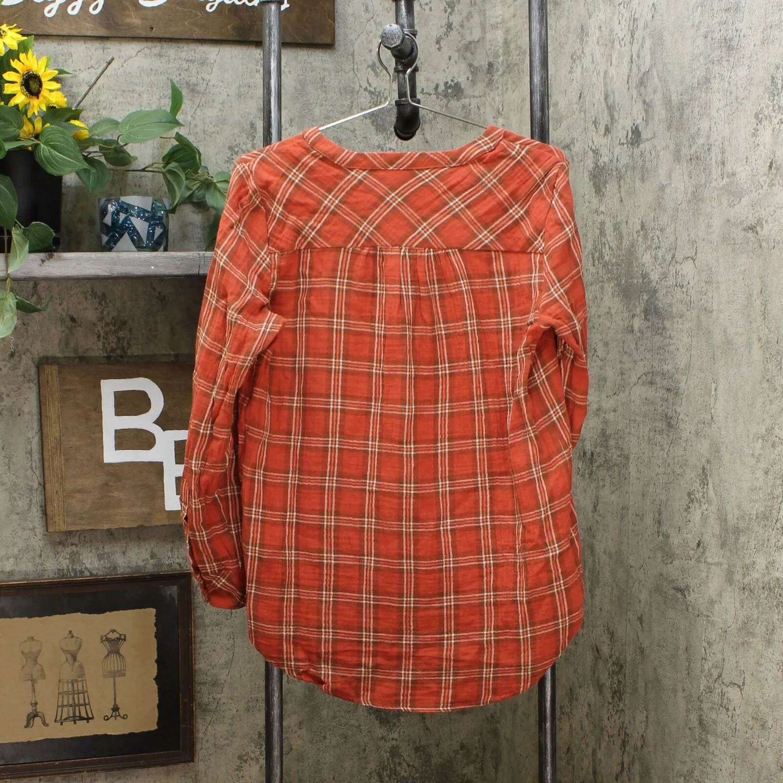 Universal Thread Women's Long Sleeve Button Front Tunic Blouse